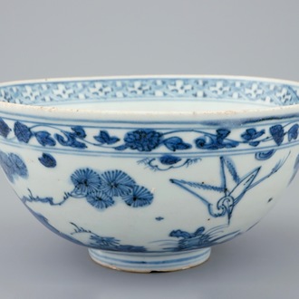Un bol aux grues en porcelaine de Chine bleu et blanc, Dynastie Ming